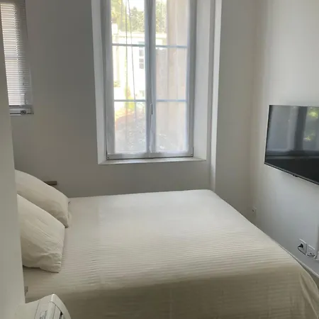 Apparemment Cosy Avec Balcon Plein Centre De - Carla 아파트