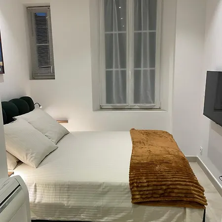 Apartment Apparemment Cosy Avec Balcon Plein Centre De - Carla Cannes