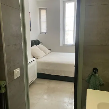 Apparemment Cosy Avec Balcon Plein Centre De - Carla * 칸느